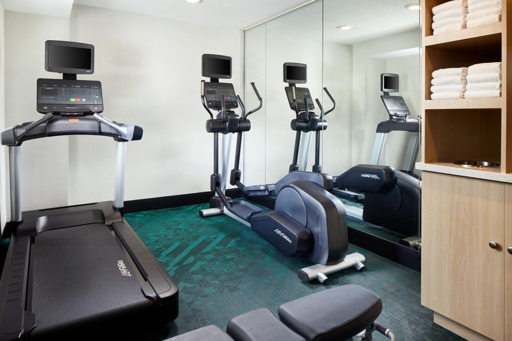 Towneplace Suites Dulles Airport Стерлинг Экстерьер фото